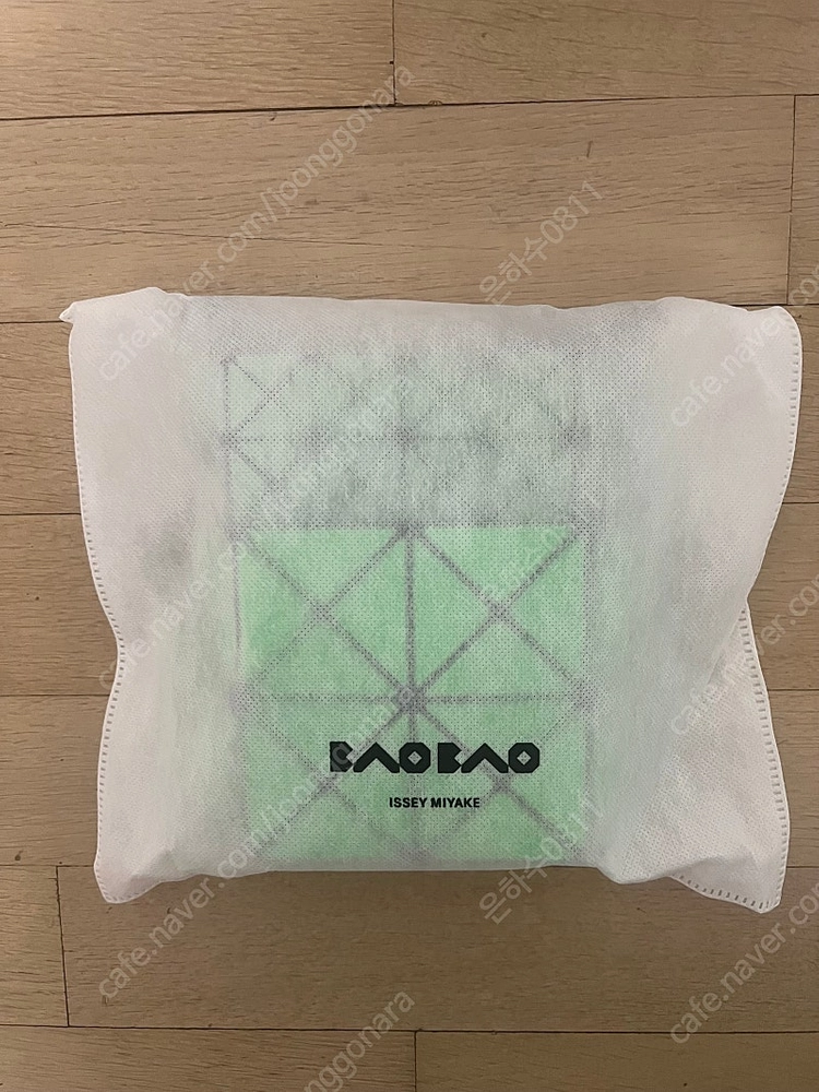 바오바오 루센트 크로스 바디백 이미지