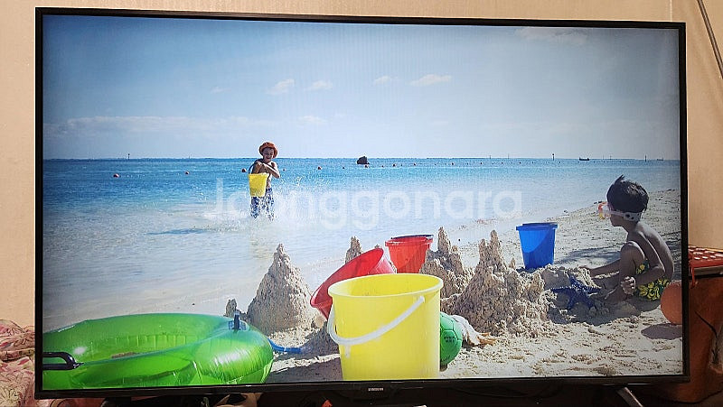 삼성크리스탈 uhd43인치 TV새상품 대구 동구 직거래--1