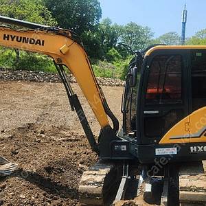17년 4월식 현대 02 굴삭기 HX60MT 2300만원