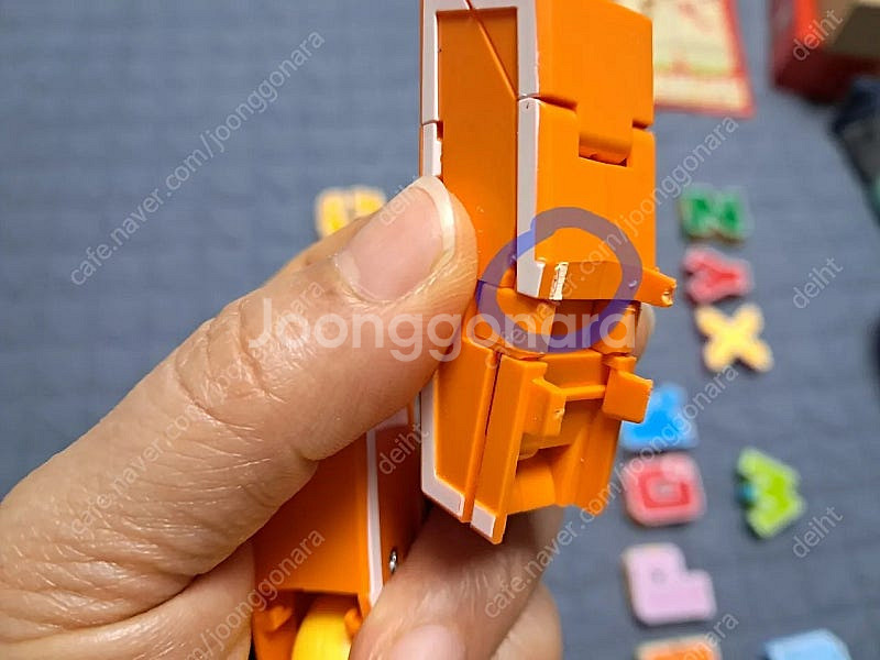 알파벳 변신로봇--4
