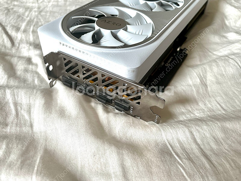 기가바이트 RTX 4070 SUPER AERO OC 1...--4