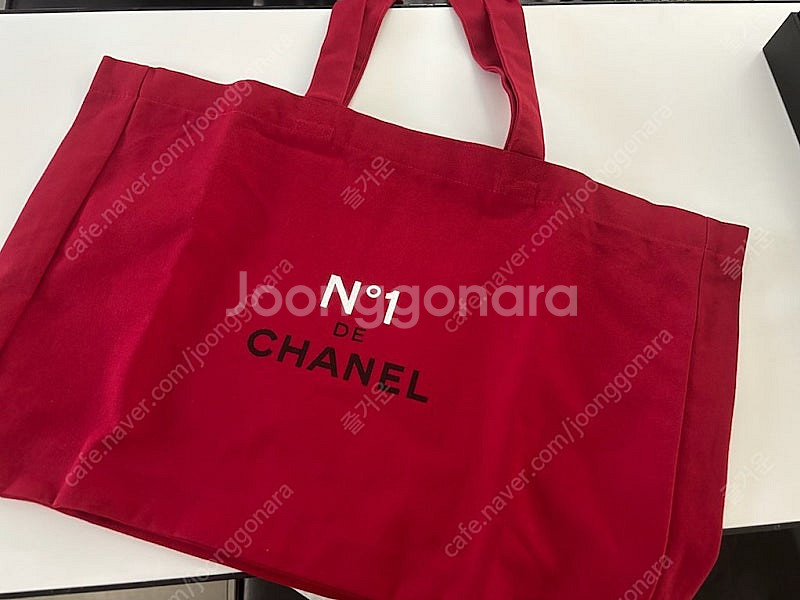 샤넬뷰티 까멜리아 레드 에코백 (35000원)--0