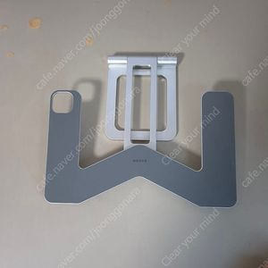 니케 초경량 접이식 마그네틱 거치대 맥스냅 에어 SE (아이패드 프로 M4 13인치)