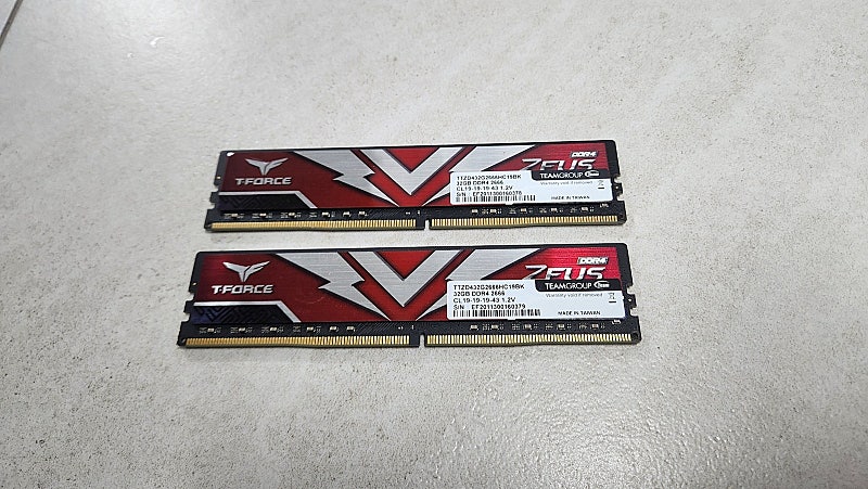 팀그룹 DDR4 ZEUS 램 64GB (32GB X 2)