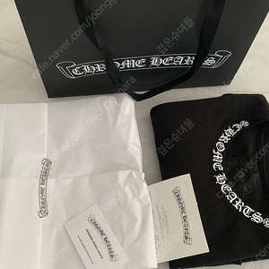 (새제품/M) 크롬하츠 넥레터링 포켓 반팔티 블랙