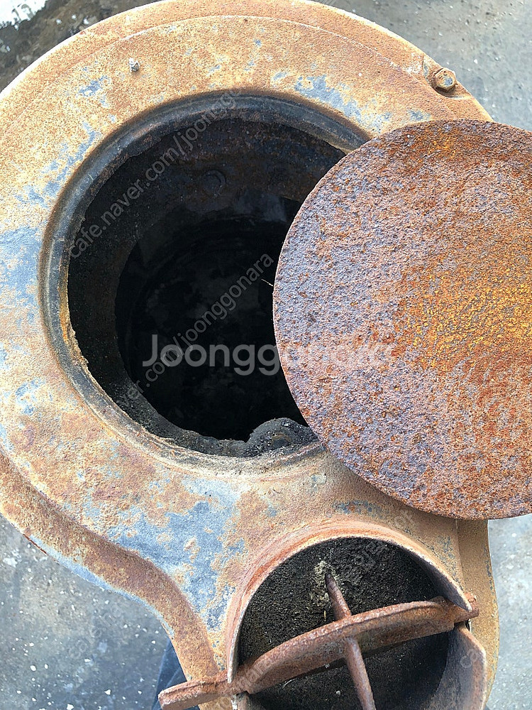 옛날 주물 난로--4