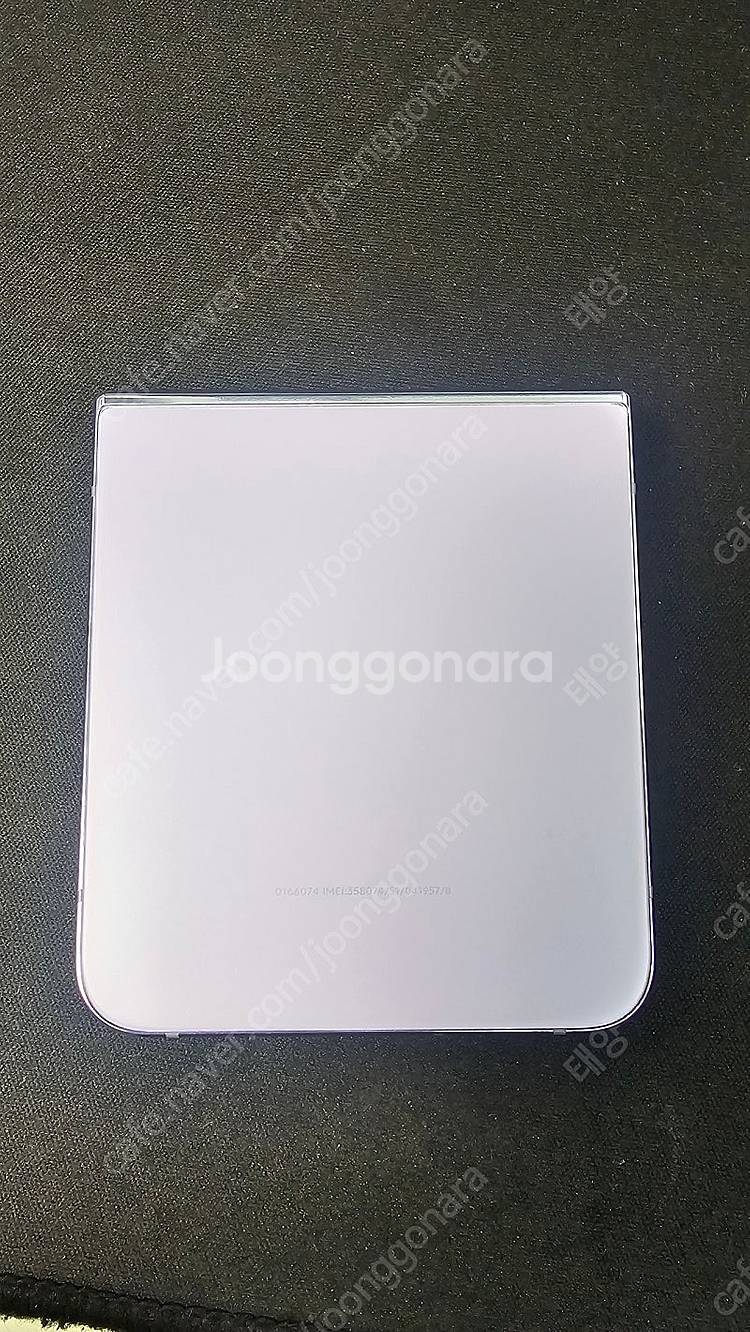 플립4 액정나간거 부품용팝니다.--5