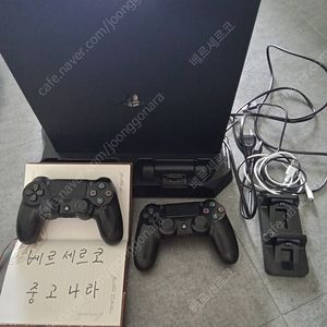 PS4 프로 7218 1테라Ssd교체+ 컨트롤러2개 +충전거치대 +충전기 22만