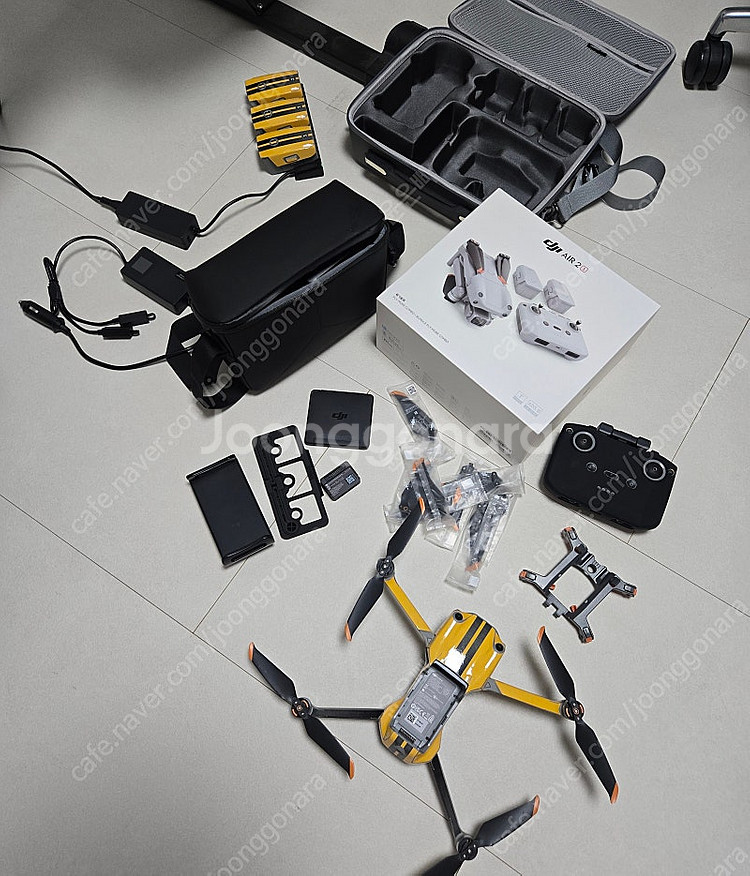 DJI Air2s 플라이모어콤보 외 주변기기 일체 풀박...--0