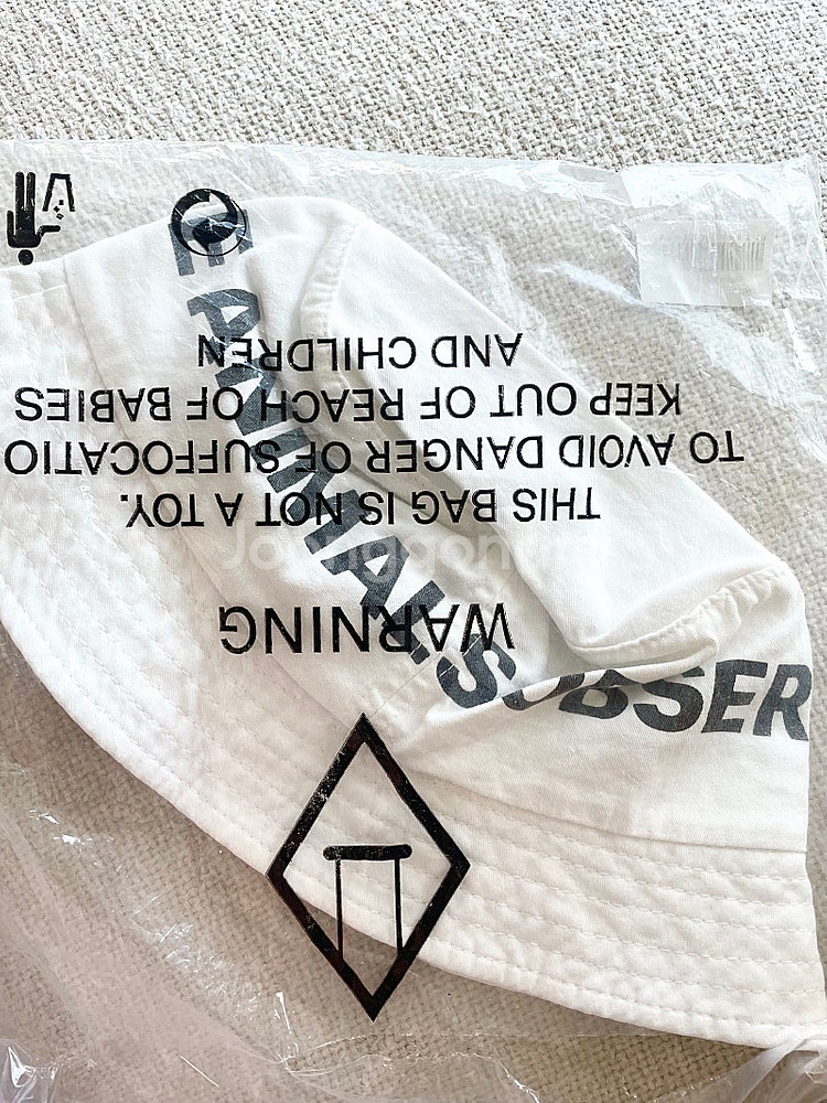 보보쇼즈 물고기 벙거지 모자. / 타오 로고 화이트 버...--4