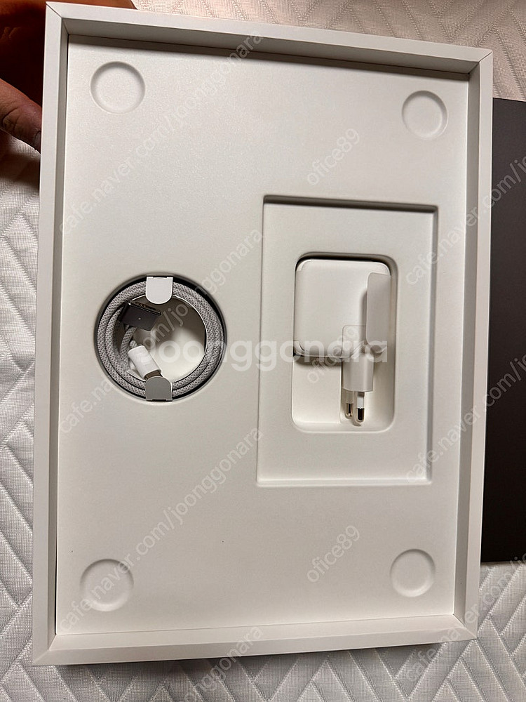 맥북 에어 M2 / 13인치 / 16GB / 256GB...--1