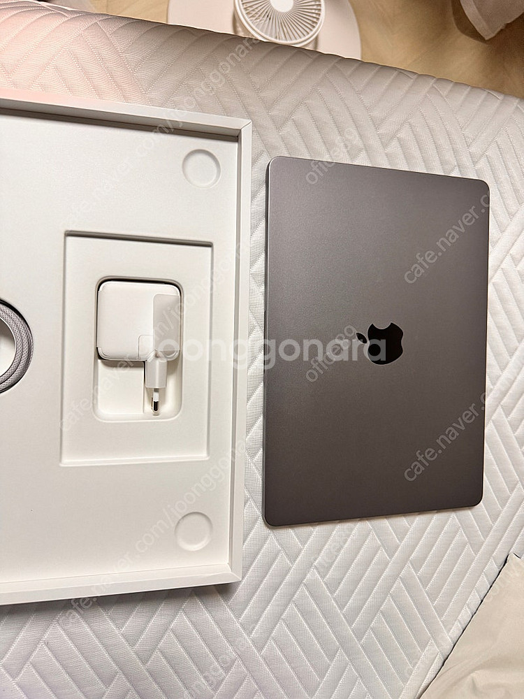 맥북 에어 M2 / 13인치 / 16GB / 256GB...--2
