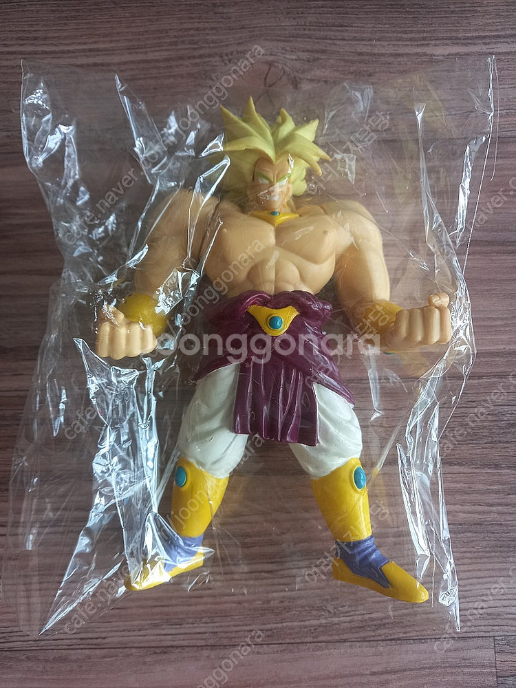 오래된 피규어 팝니다. 드래곤볼 브로리 배틀콜렉션 이름...--0