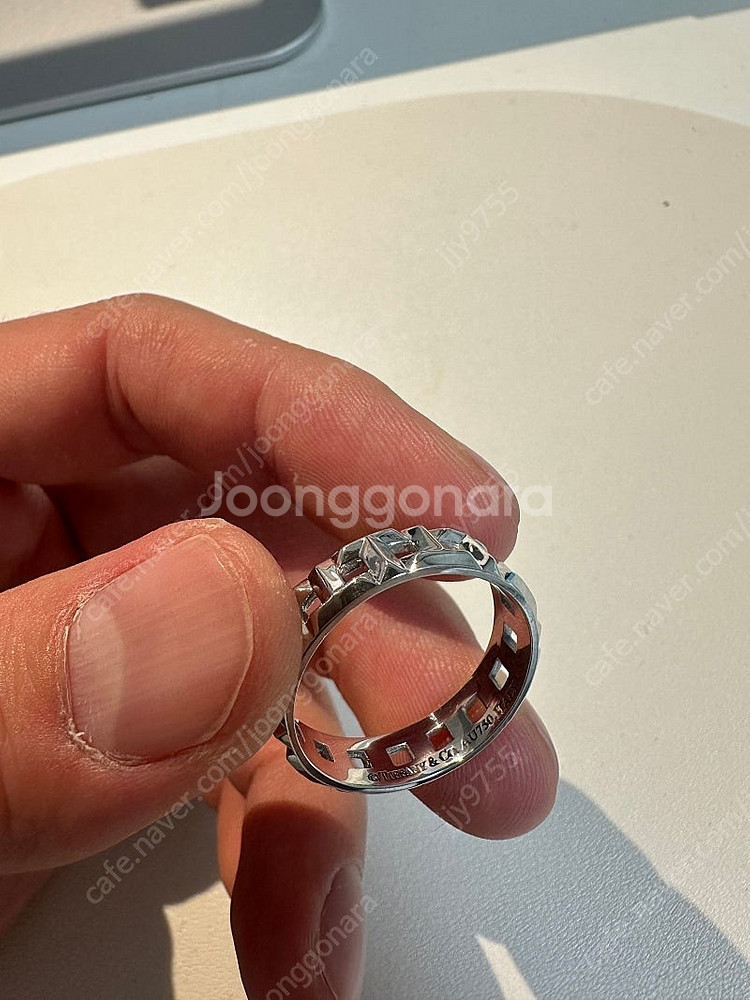 티파니앤코 5.5MM 트루 네로우링 실버 반지--3