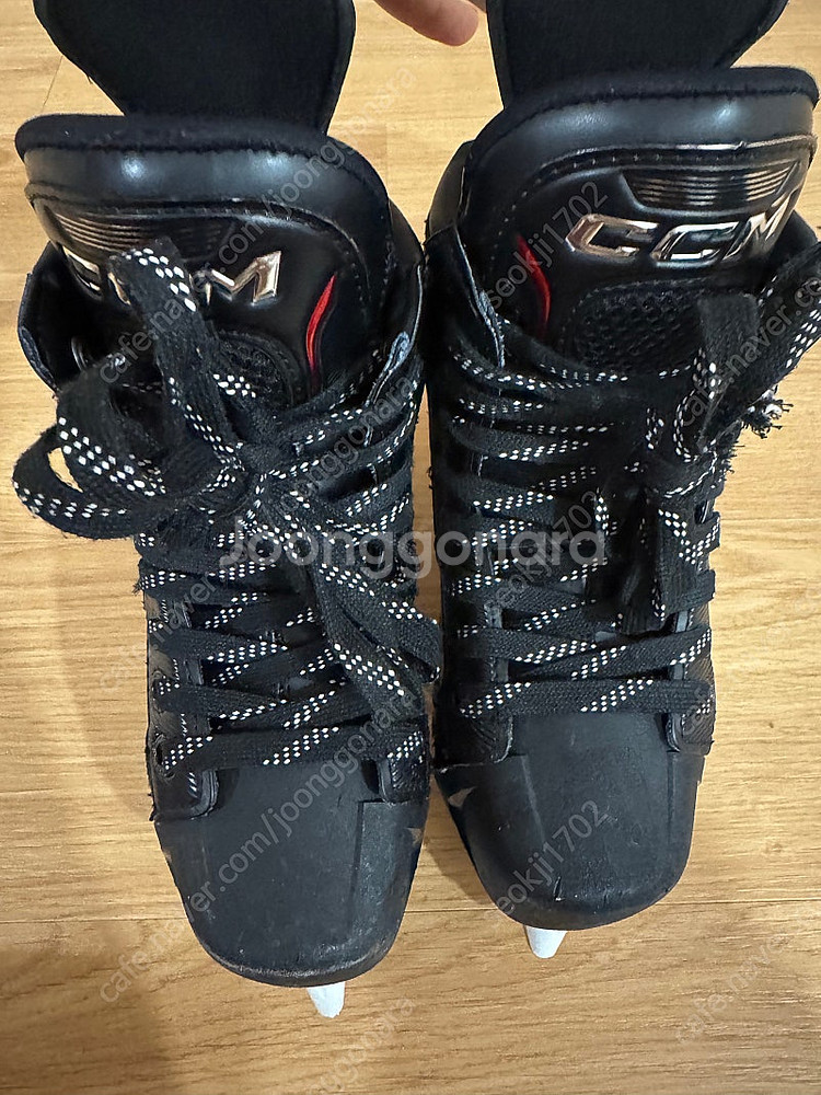 CCM Jetspeed FT8 Pro Skates Yo...--0