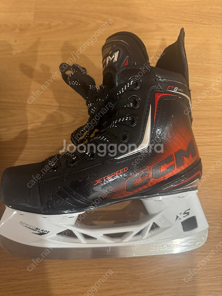 CCM Jetspeed FT8 Pro Skates Yo...--8