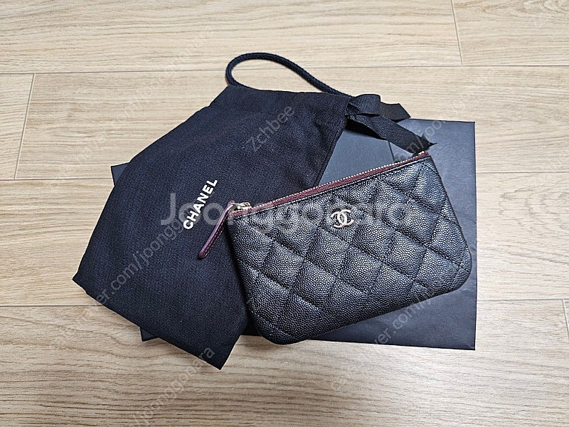 샤넬 미니파우치 금장판매(거의사용안함)--0