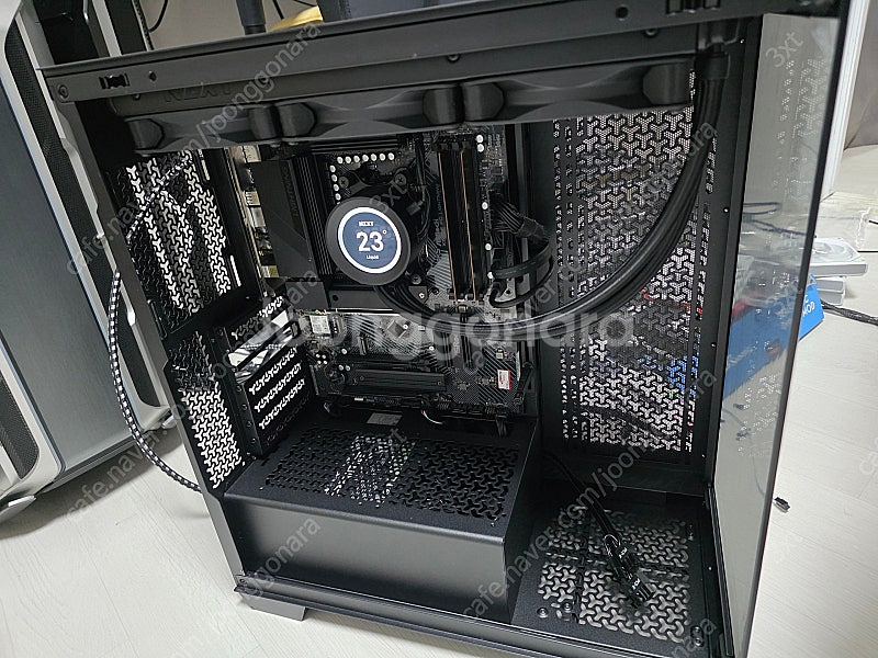 라이젠 라파엘 7800X3D 반본체 판매합니다 (그래픽...--0