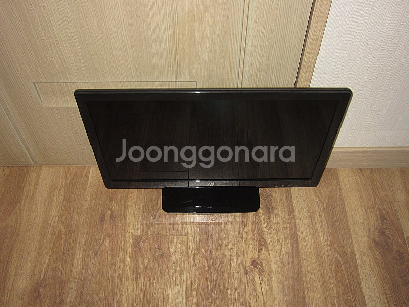 LG TV 모니터 19인치, HP 모니터 23인치--3