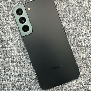 갤럭시S22 256기가 그린색상 22년 4월개통 외관 A급 17만원 판매해요