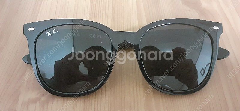 레이벤 선글라스 팝니다.--0