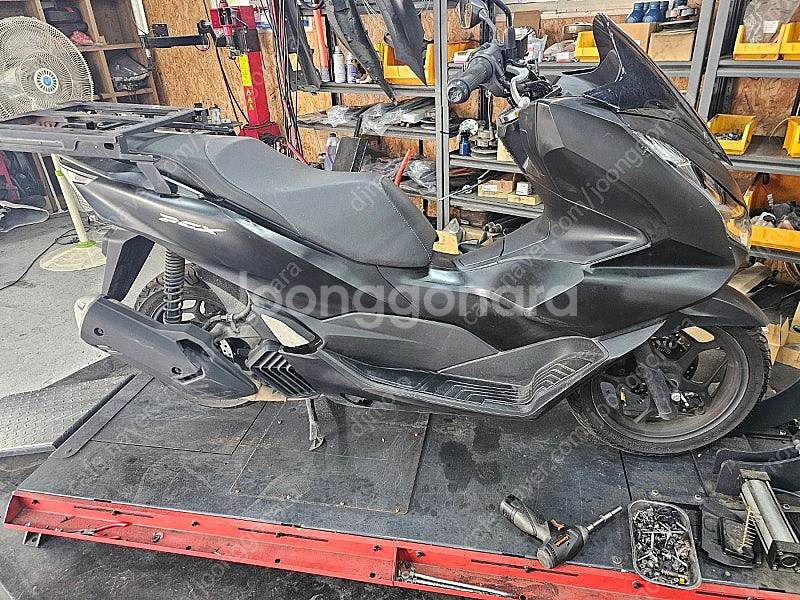 PCX 22년식 블랙 판매합니다--2