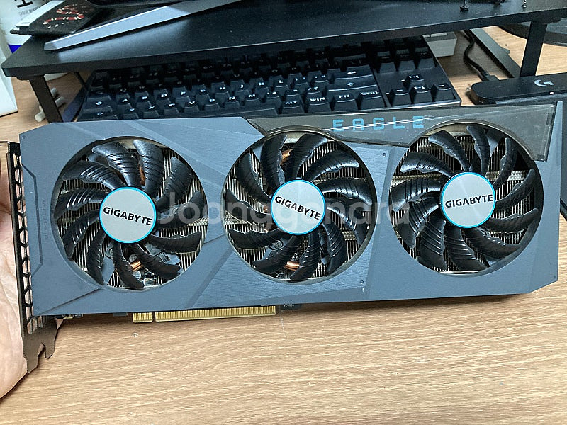 기가바이트 RTX3070 8gb Eagle OC--1