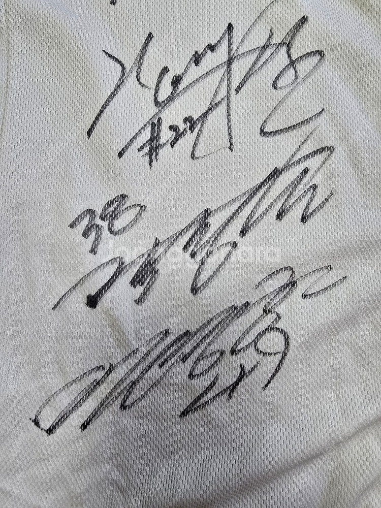 두산 베어스 양의지 마킹 100사이즈 선수다수 싸인 착...--5