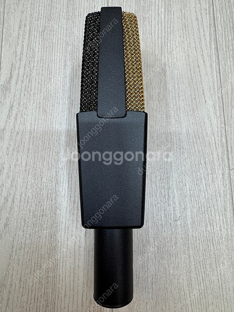 AKG C414 XL2 깨끗한 중고품 풀박스--3
