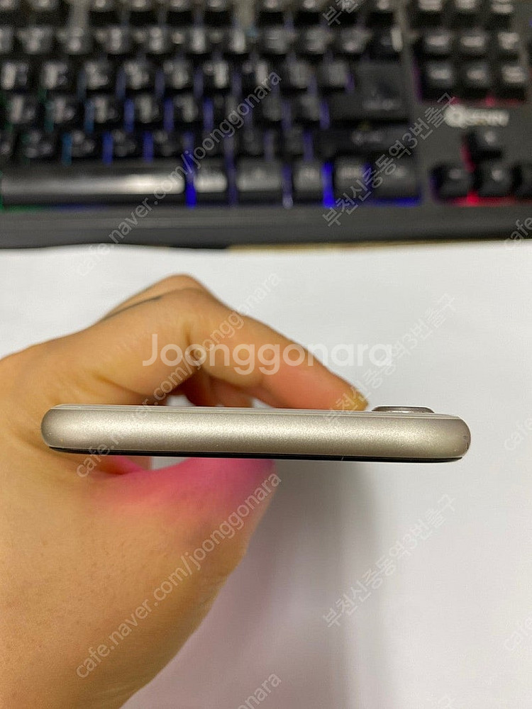 203694 아이폰SE3 스타라이트 A급 64GB 무잔...--3