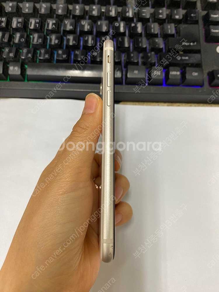 203694 아이폰SE3 스타라이트 A급 64GB 무잔...--4