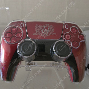 PS5 한정판 몬스터 헌터 듀얼센스 팝니다.