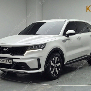 쏘렌토 중고 신형 쏘렌토 MQ4 중고 쏘렌토 중고차 흰색 2021년식 디젤 2.2 2WD 트렌디 법인차 구매가능