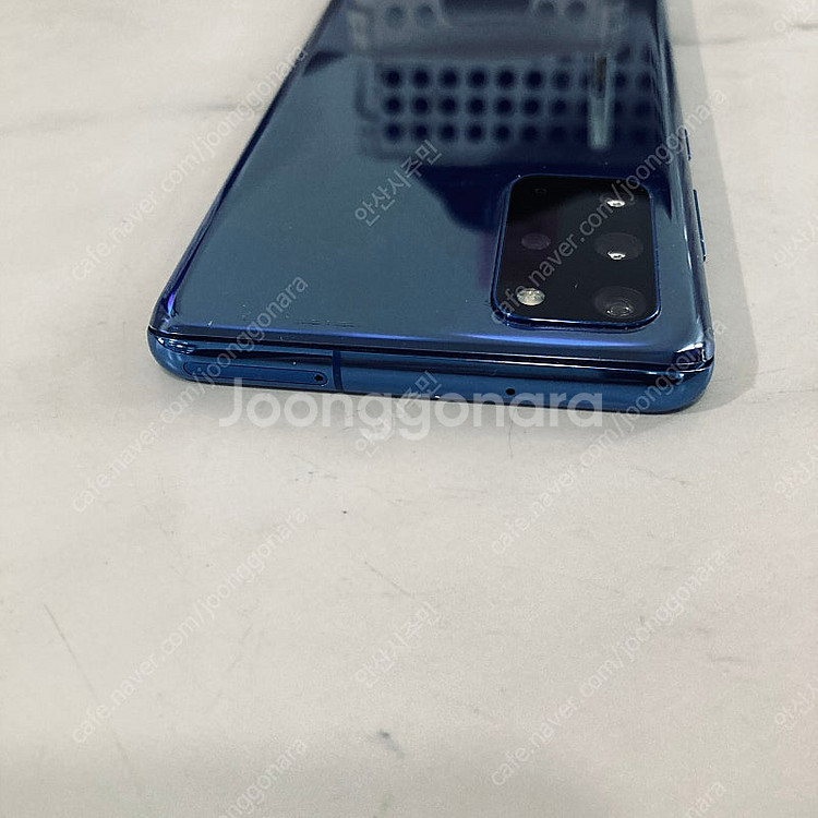 갤럭시 S20플러스 블루 256기가 매우깨끗! 13만원 판매합니다--3