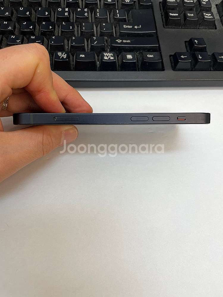아이폰12미니 블랙 64GB 상태좋은 중고20만팝니다.--6