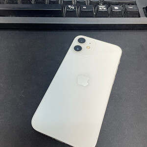 아이폰12미니 화이트 128GB 상태좋은 중고20만팝니다.