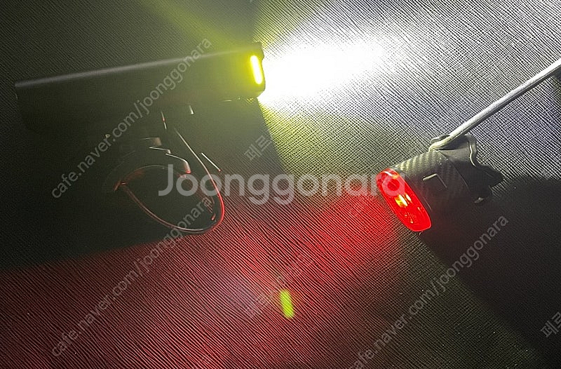 자전거 전조등+후미등 라이트 세트로 팝니다.--0