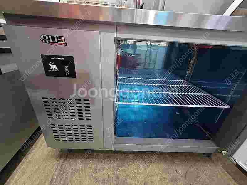 [판매]업소용냉장고 1200테이블냉동고 A급--4