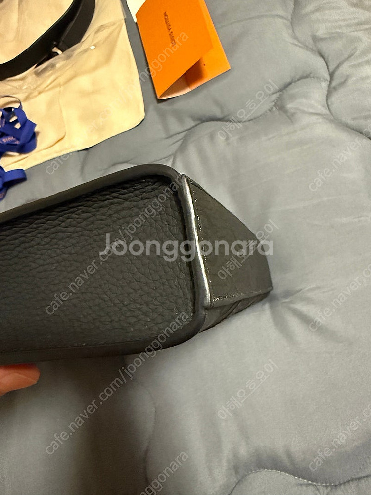 루이비통 삭플라 크로스 토뤼웅 신품급 정품 판매 합니다...--9