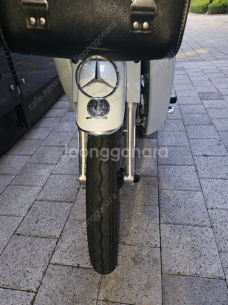 화이트슈퍼 커브 오토바이 판매합니다--4