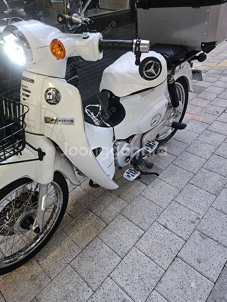 화이트슈퍼 커브 오토바이 판매합니다--6