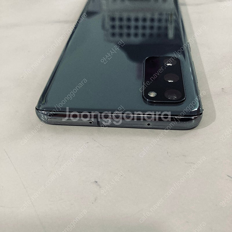 갤럭시 S20 그레이 128기가 액정S급 완전깨끗! 14만원 판매합니다--3