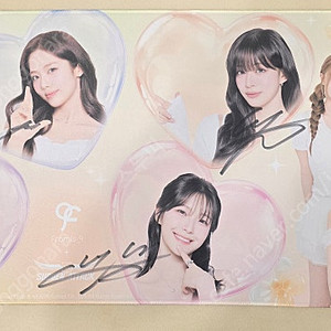 2025 프로미스나인 친필 싸인 마우스패드 팝니다