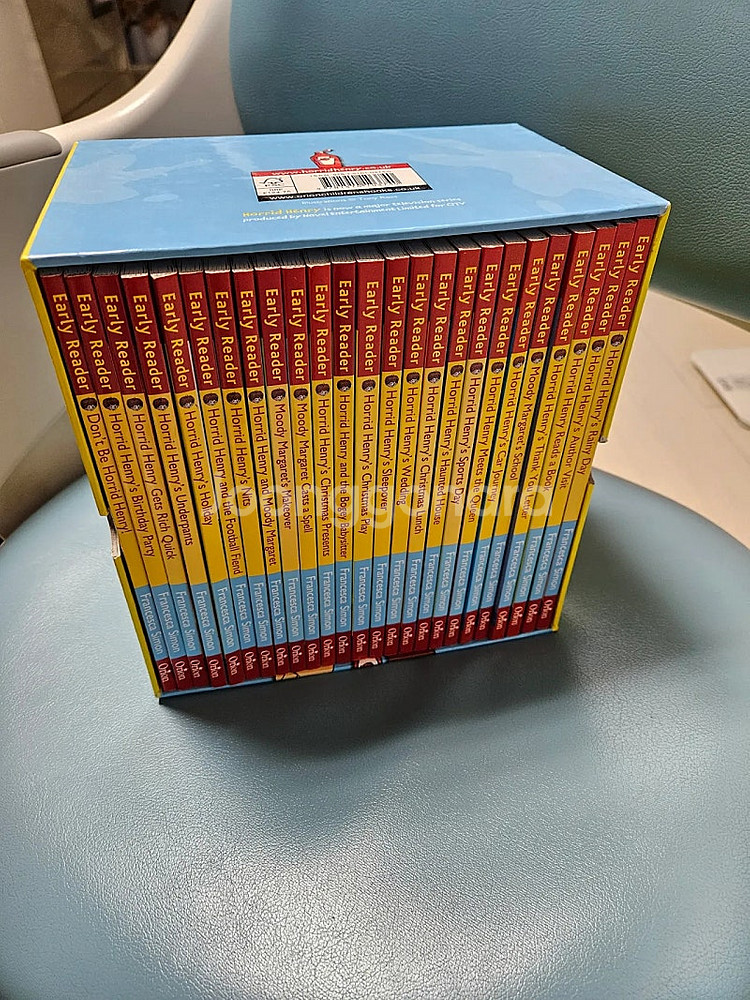 호리드헨리 얼리챕터북 25권+cd1장+워드북 팝니다.(...--0