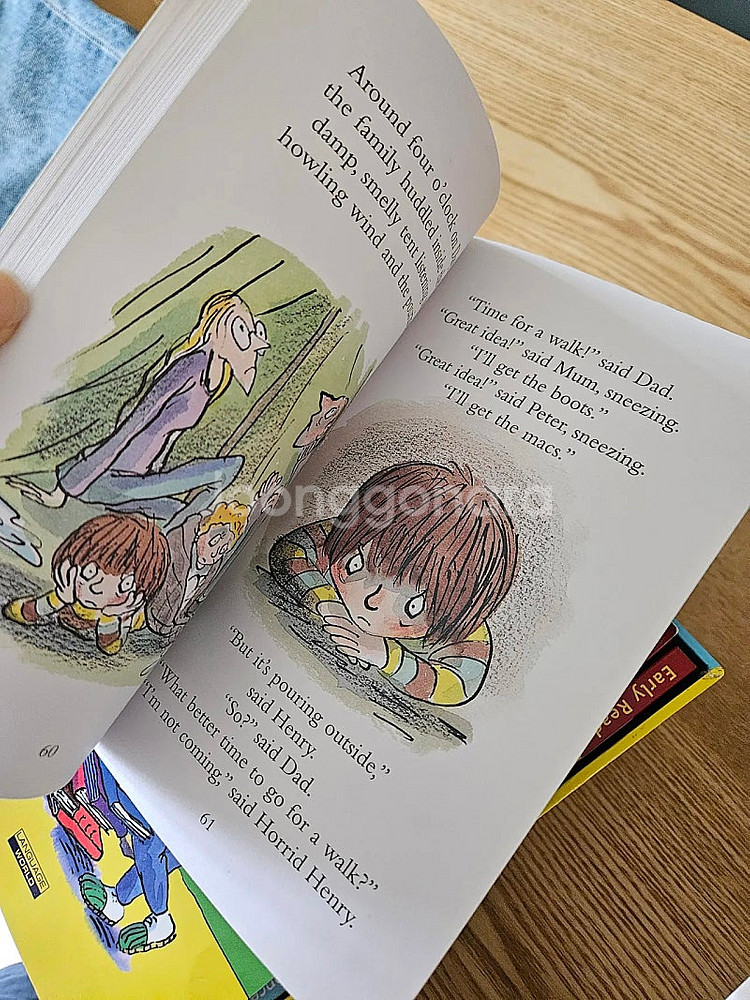 호리드헨리 얼리챕터북 25권+cd1장+워드북 팝니다.(...--3