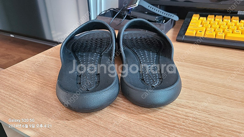 나이키 슬리퍼 250 mm W8 M7 -- 2만원--3