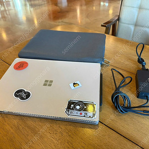 서피스북2 15인치 i7/gtx1060/16gb ram/256gb rom/windows11+전용펜+케이스+필름+microsd카드슬롯+파우치