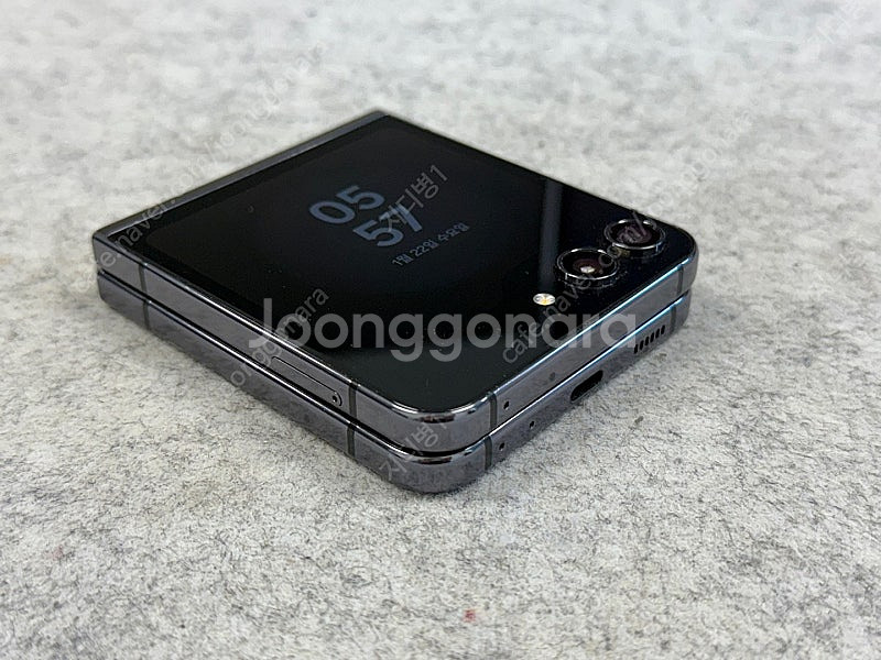 (KT)갤럭시Z플립5 블랙 256G 미파손 꺠끗한 가성...--4