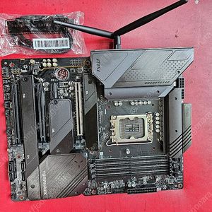 [광주/전국] MSI MAG Z690 토마호크 WIFI DDR5 팝니다.