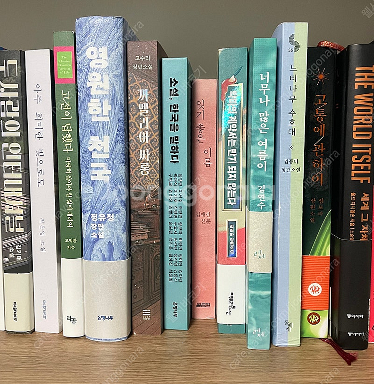 여러 가지 책 많아요--1